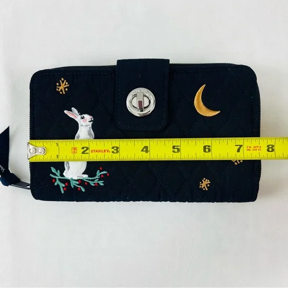 NWOT Vera Bradley Winter Forest Rabbit RFID Turnlock Wallet Navy Microfiber